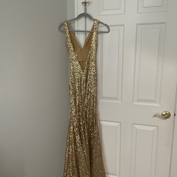 Stunning gold sequins Jovani prom dress size 00 - Picture 2 of 6